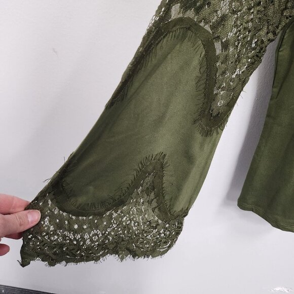 Melissa Peige Womens BOHO Top Large Olive Green Flared Lace Sleeve Casual New - Picture 4 of 7